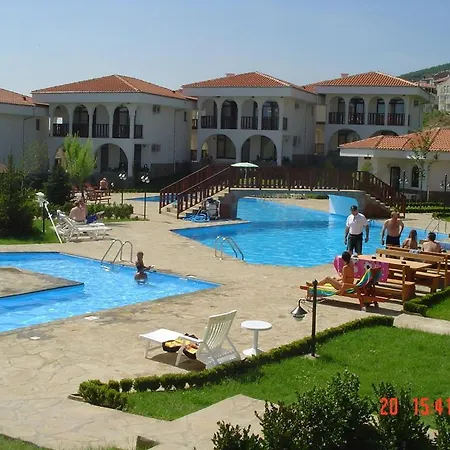 Kambani Bells Complex 3*